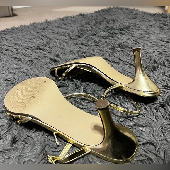First Sight | Size 9 Gold Heels - Picture 5 of 6